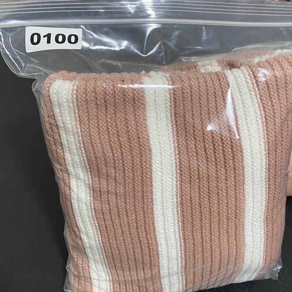 Long Sleeve Striped Crew Neck Knit Sweater Pink and White Small Cozy Comfy - Picture 4 of 4